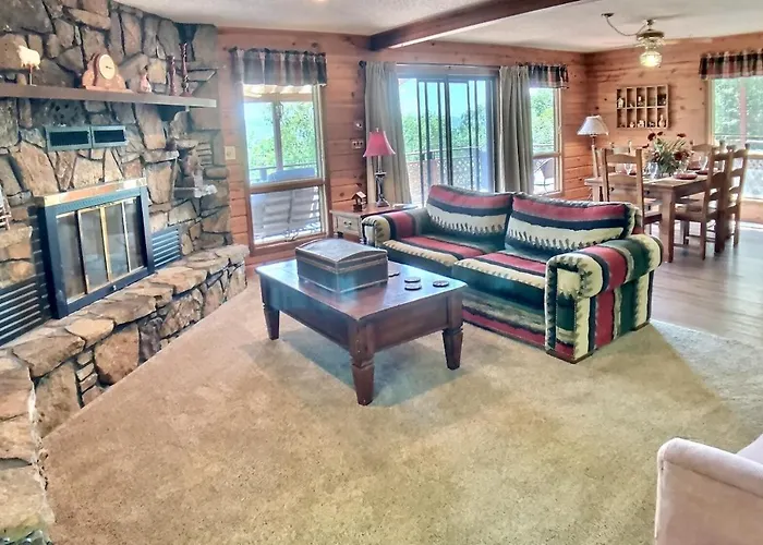 Beaver Lake Retreat