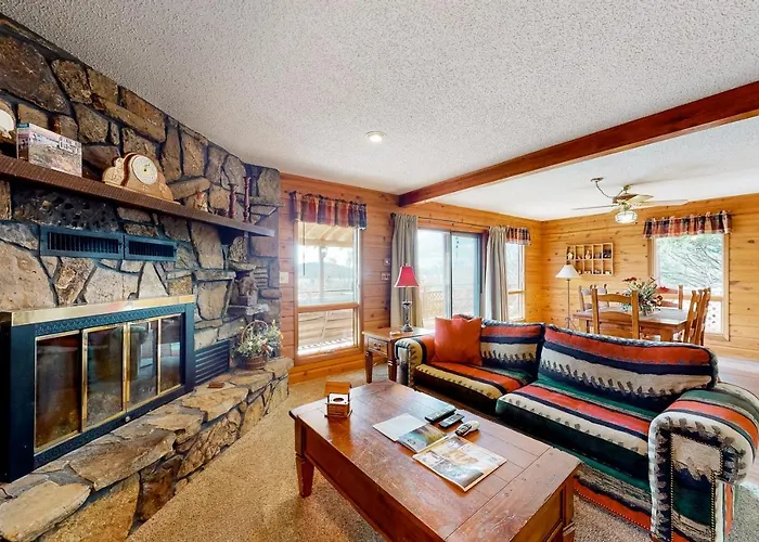 Beaver Lake Retreat