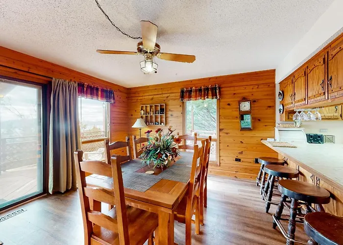 Beaver Lake Retreat